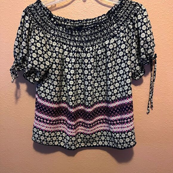 Timing black and white patterned top - Picture 1 of 8